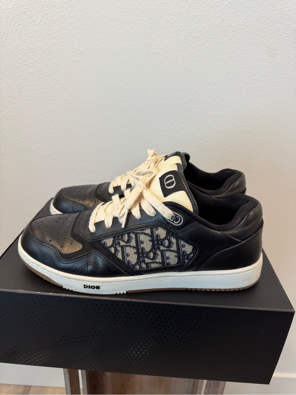 Dior Black and Cream Men's Low-Top Sneakers